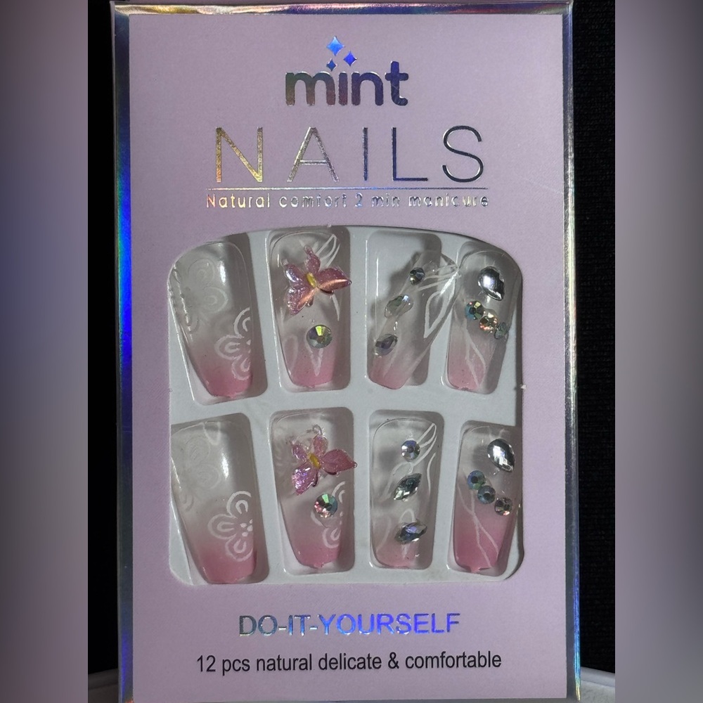 MINT Press On Nails